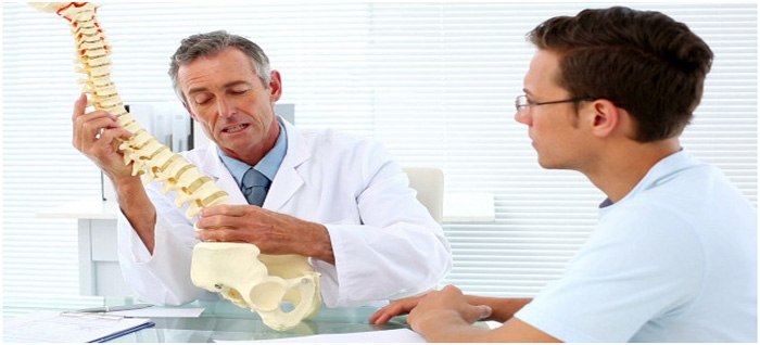 بهترین متخصص کمر و ستون فقرات