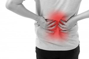 علائم دیسک کمر چیست؟ نشانه بیرون زدگی، فتق و پارگی دیسک کمر