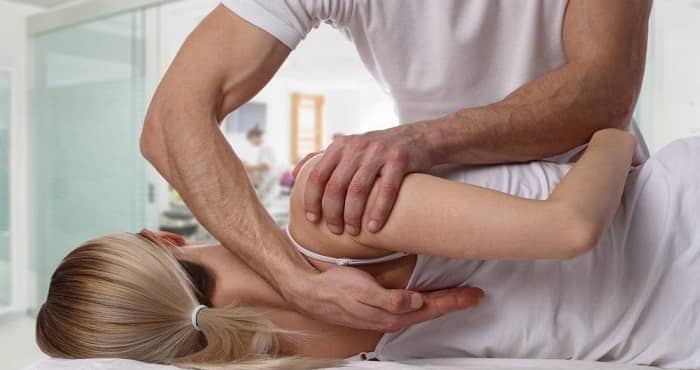 درمان بیرون زدگی دیسک کمر با متخصصان کایروپراکتیک